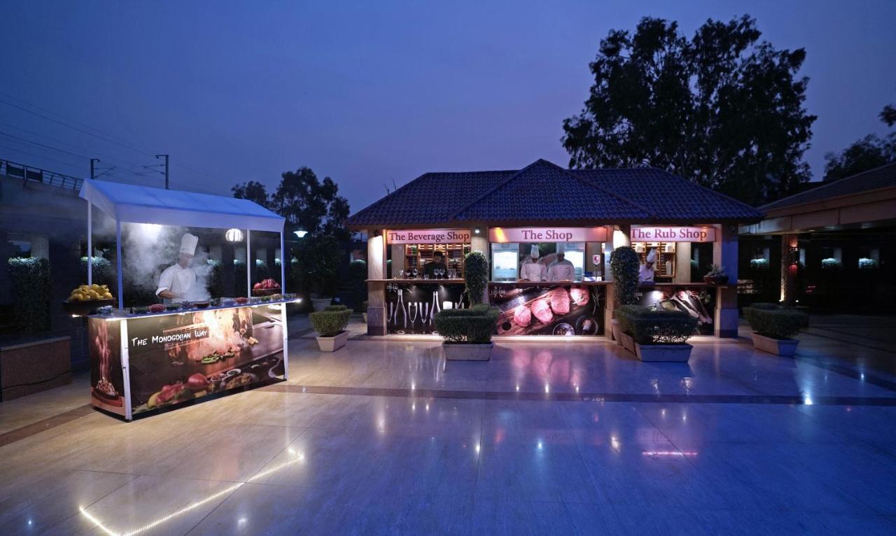 Jaypee Siddharth Hotel 5*