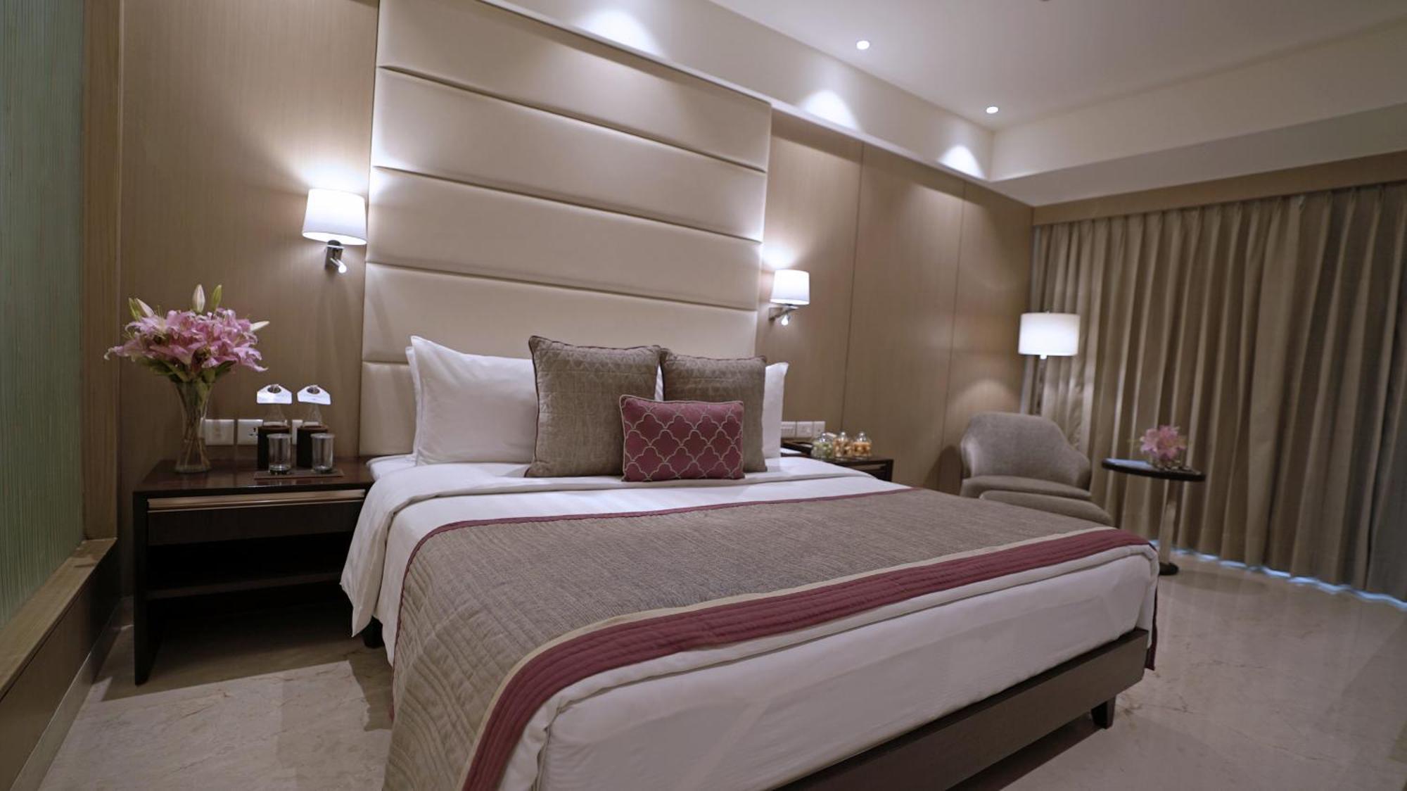 Jaypee Siddharth Hotel